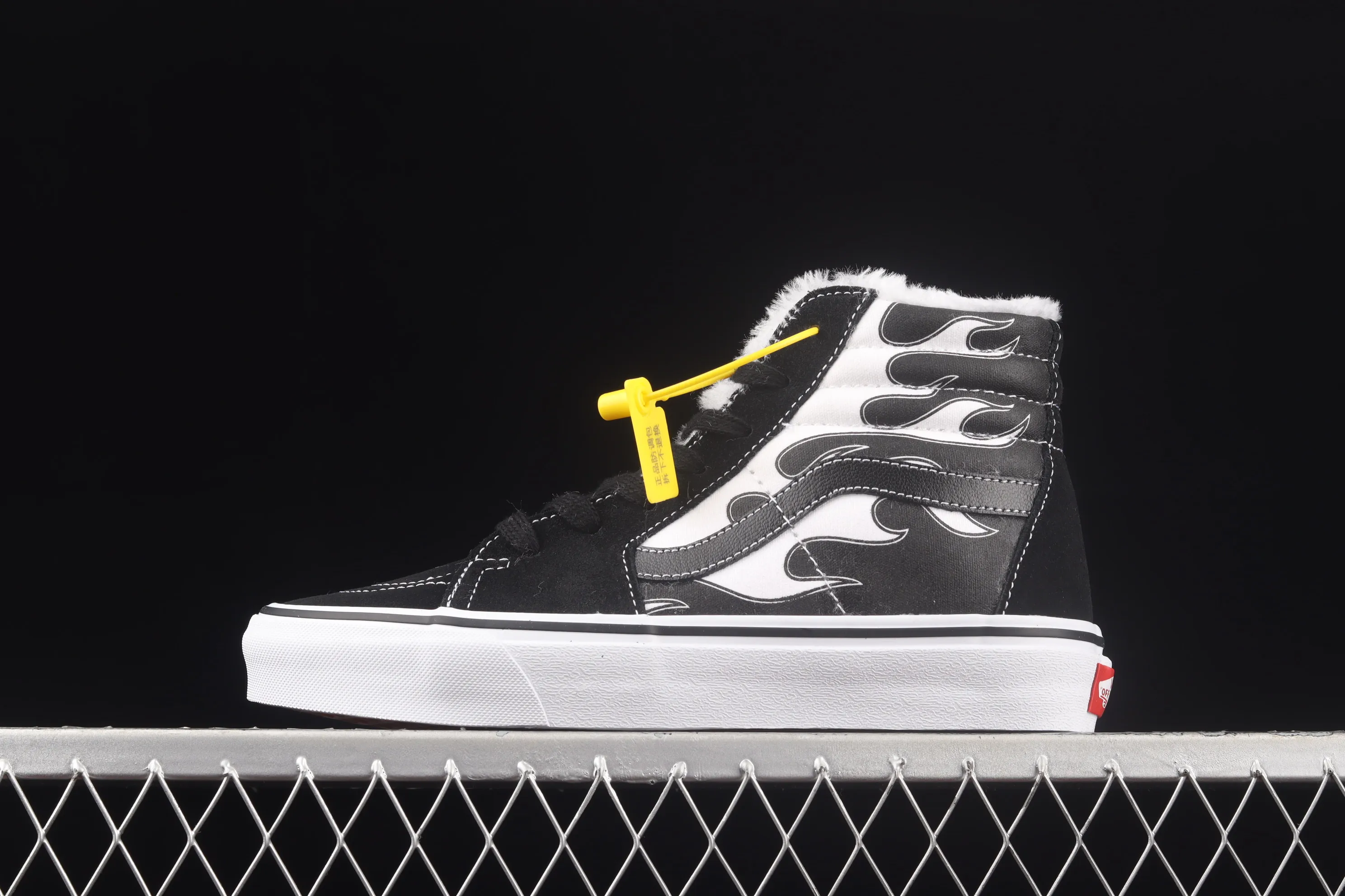 All categories Vans Vans series Vans Hi Vans high-top plus velvet Vans Sk8-Hi Flame Vans black and white flame plus velvet high-top trendy casual skateboard shoes VN0A32QGKGF5